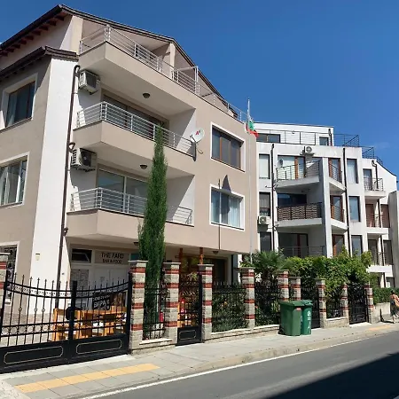 Desi House 403 شقة
